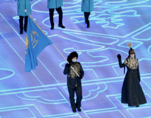 Фото казахстанской сборной на открытии Олимпийских игр в Пекине ?>