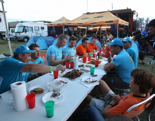 Команда "Астана" в день отдыха на "Дакаре"
