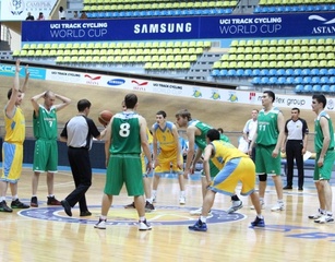 Репортаж с отборочного матча чемпионата Азии-2013 между Казахстаном и Узбекистаном