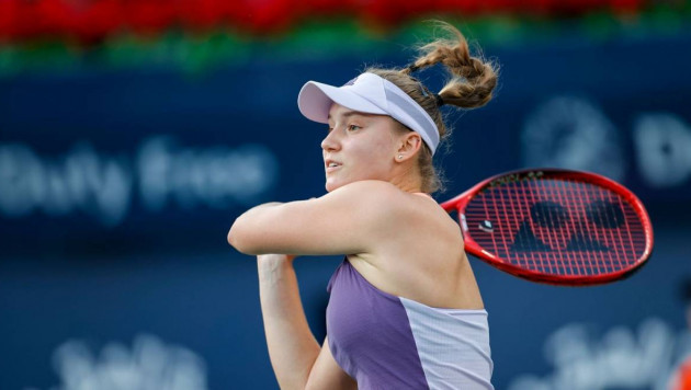 Елена Рыбакина победила Веру Звонареву в первом матче на  Australian Open