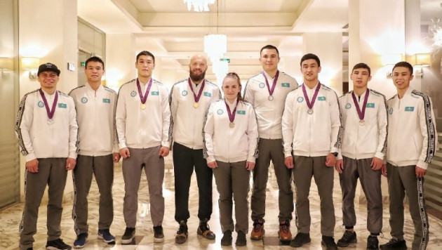 Главный тренер сборной Казахстана по боксу назвал медальный план на Олимпиаду в Токио