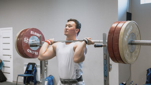 Чемпион Азии по юниорам установил два рекорда Казахстана. Нургиса Адилетулы - явный лидер сборной по тяжелой атлетике