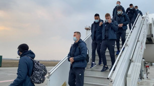 Сборная Казахстана прибыла в Киев на первый гостевой матч отбора на ЧМ-2022