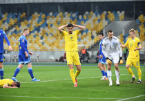 Эпизод матча Украина - Казахстан. Фото: uefa.com©