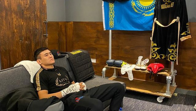 Чемпион Азии из Казахстана прошел взвешивание перед защитой титула от WBC