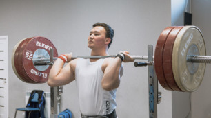 Казахстанский тяжелоатлет выиграл "серебро" чемпионата Азии в Ташкенте