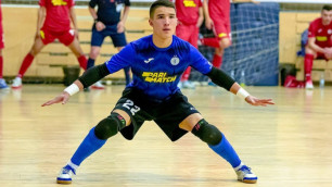 Выбора нет. 19-летний вратарь "Кайрата" сыграет в полуфинале Лиги чемпионов против "Барселоны"