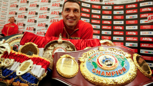 Уроженец Казахстана признан лучшим супертяжем в истории бокса