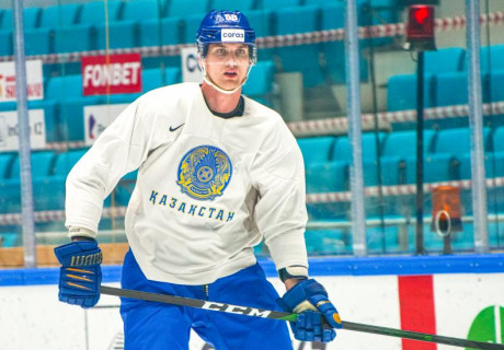 Защитник сборной Казахстана дисквалифицирован на чемпионате мира по хоккею