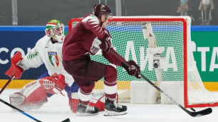 Латвия обыграла Италию на ЧМ по хоккею и вышла в лидеры группы. Казахстан сместили на 3-е место