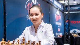 Абдумалик продолжает наступление. Казахстанская шахматистка лидирует на женском Гран-при в Гибралтаре