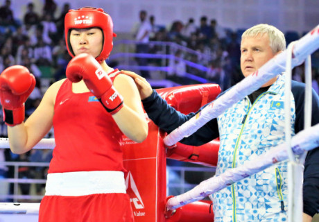 Казахстанка победила соперницу из Индии и оформила выход в финал ЧА по боксу