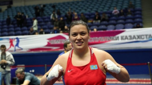Чемпионка мира из Казахстана деклассировала хозяйку ринга в первом раунде и вышла в финал ЧА-2021