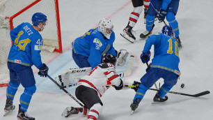 Михайлис сделал дубль, но Казахстан проиграл Канаде на ЧМ-2021 по хоккею