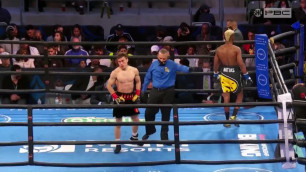 Видео полного боя, или как Батыр Джукембаев побывал в нокдауне и потерпел первое поражение