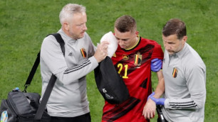 Защитник сборной Бельгии получил двойной перелом глазницы в матче Евро-2020 против России