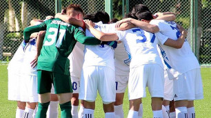 Казахстанский футболист забил шикарный гол со своей половины поля