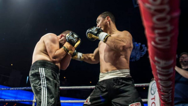 Есть новая дата: дебют казахстанского супертяжа с поясом от WBA в Лондоне могут перенести