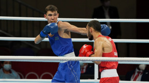 Казахстанский боксер дважды отправил соперника в нокдаун и стартовал с победы на Олимпиаде-2020
