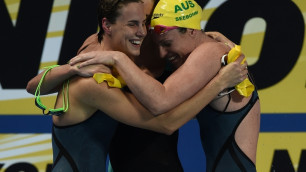 Команда Австралии с мировым рекордом победила на Олимпиаде-2020