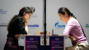 Осталась только Садуакасова. На Кубке мира по шахматам казахстанка бьется за полуфинал