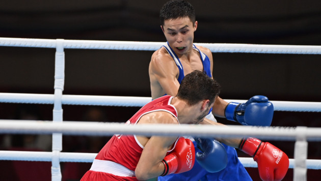 Бибосынов отправил в нокдаун соперника, вышел в полуфинал и гарантировал Казахстану медаль в боксе на Олимпиаде-2020