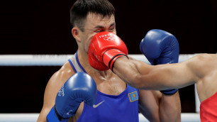 Капитан сборной Казахстана по боксу сенсационно проиграл с нокдауном в полуфинале Олимпиады и остался с "бронзой"