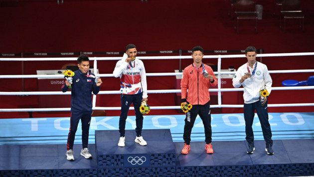 Отправивший в нокдаун казахстанца боксер выиграл золото Олимпиады-2020