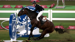 Тренера дисквалифицировали на Олимпиаде за избиение коня