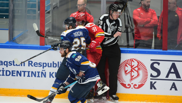 Массовой дракой хоккеистов закончился матч за третье место на Кубке Президента Казахстана