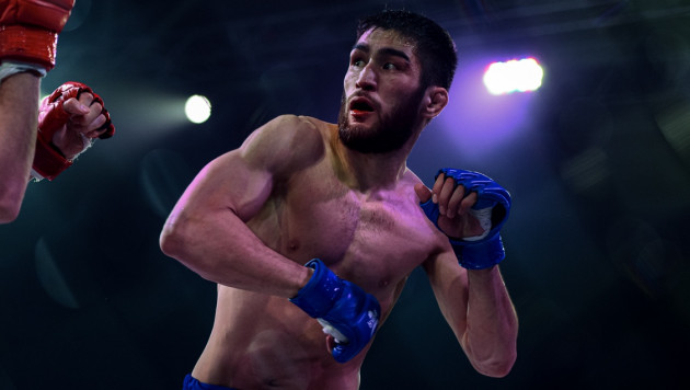 Непобежденный казахстанский боец узнал дату дебюта и соперника в лиге UAE Warriors