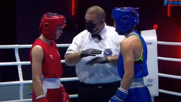 Нокдаун для Узбекистана. Казахстанские спортсменки вышли вперед в дуэли на ЧА по боксу