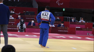 Темиржан Даулет проиграл в финале дзюдоисту из Узбекистана и принес Казахстану второе серебро Паралимпиады-2020
