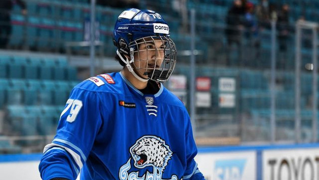 17-летний казахстанец стал самым молодым дебютантом в истории "Барыса" в КХЛ