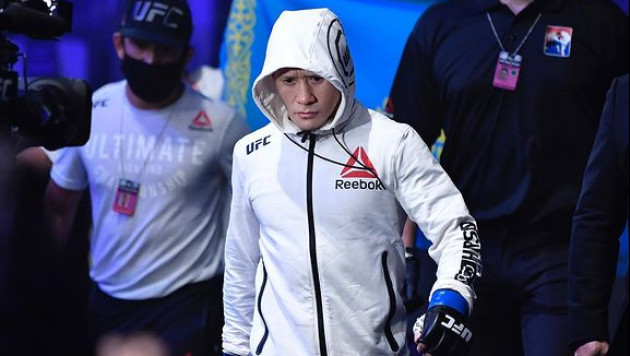 Стала известна реакция Жалгаса Жумагулова на угрозу его соперника "поставить казахов на колени" перед боем UFC