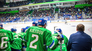 Команда двух казахстанцев прервала свою рекордную победную серию в КХЛ