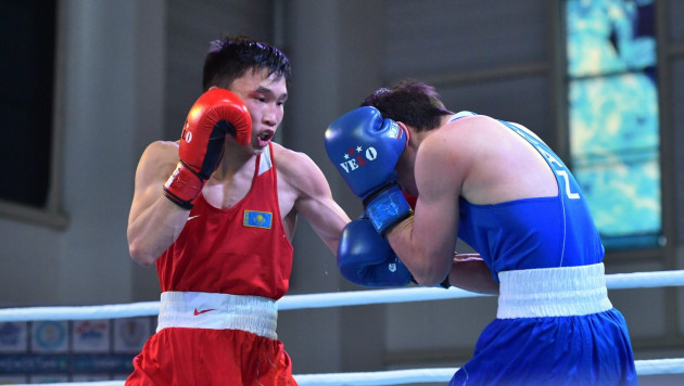 21-летний чемпион Казахстана дебютировал на ЧМ по боксу с тяжелой победы