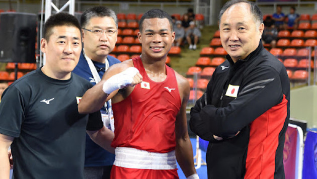 Японец играючи победил узбекского боксера на чемпионате мира