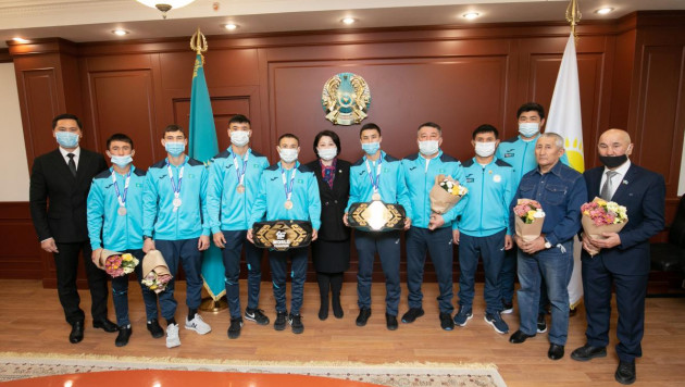 Минспорта наградило боксеров и отметило значимое достижение сборной Казахстана на ЧМ-2021