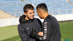 ©ФК "Торпедо". Магомед Парагульгов (слева)