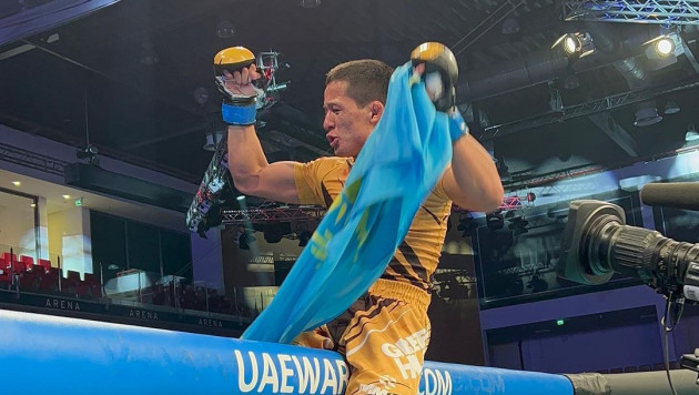 Восходящая звезда ММА из Казахстана стал трехкратным чемпионом мира