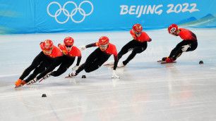 Китай со скандалом завоевал первое золото на домашней Олимпиаде-2022