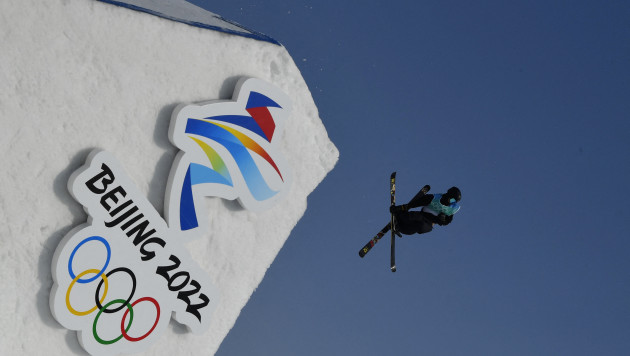 На Олимпиаде-2022 новый лидер, но у России больше всех медалей