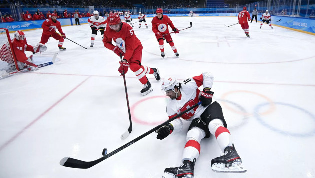 Российские хоккеисты подрались в первом матче на Олимпиаде-2022