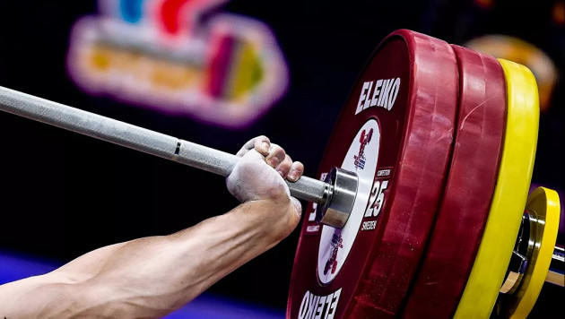 Тяжелоатлетов из России обвинили в применении допинга