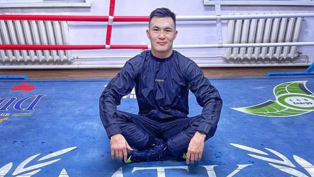 Олимпийский призер из Казахстана показал подготовку к пятому бою в профи