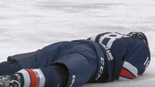 Хоккеиста сборной Казахстана жестко вырубили в матче КХЛ