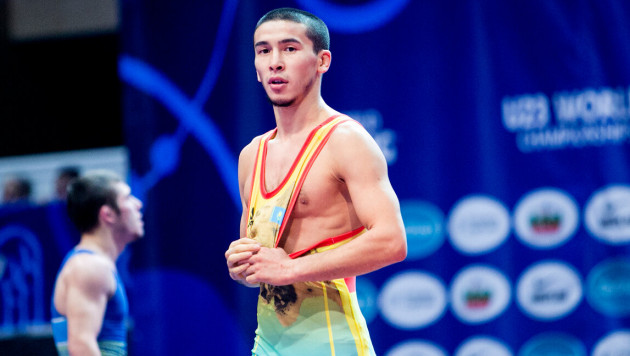 Казахстан выиграл первую медаль на ЧА по борьбе