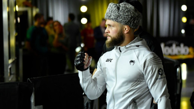 Уроженца Казахстана из UFC обвинили в употреблении допинга