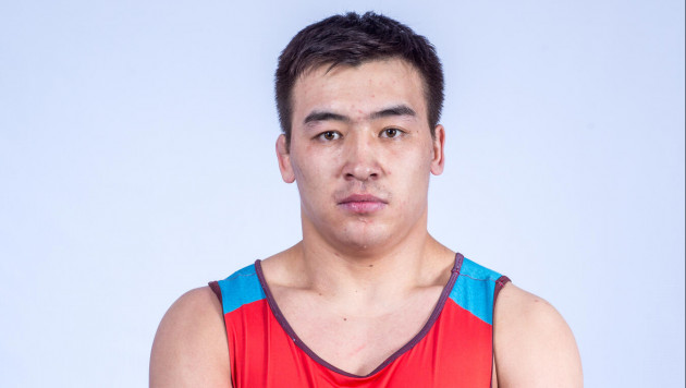 Казахстанский борец завоевал серебро на чемпионате Азии в Монголии